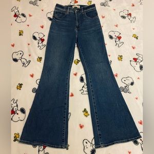 AMBERCROMBBIE AND FITCH | Curve Love Ultra High Rise Flare Jeans